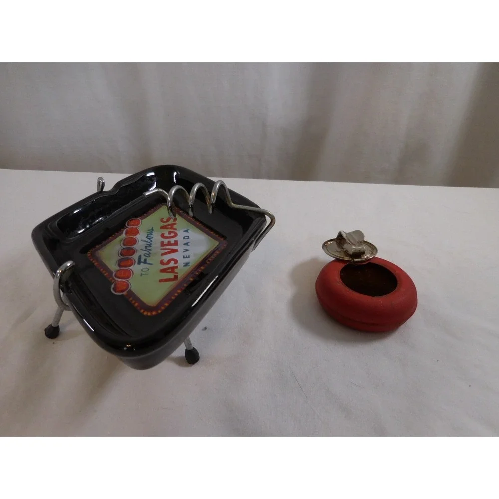 Vintage Ashtray Black Diamond Welcome to Fabulous Las Vegas + Round metal Ashtra